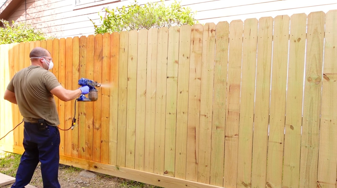 Expert fence repair and replacement services in Santa Clarita
