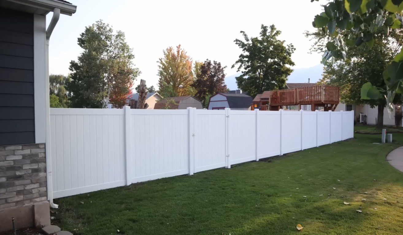 Reliable fence services in Santa Clarita, CA